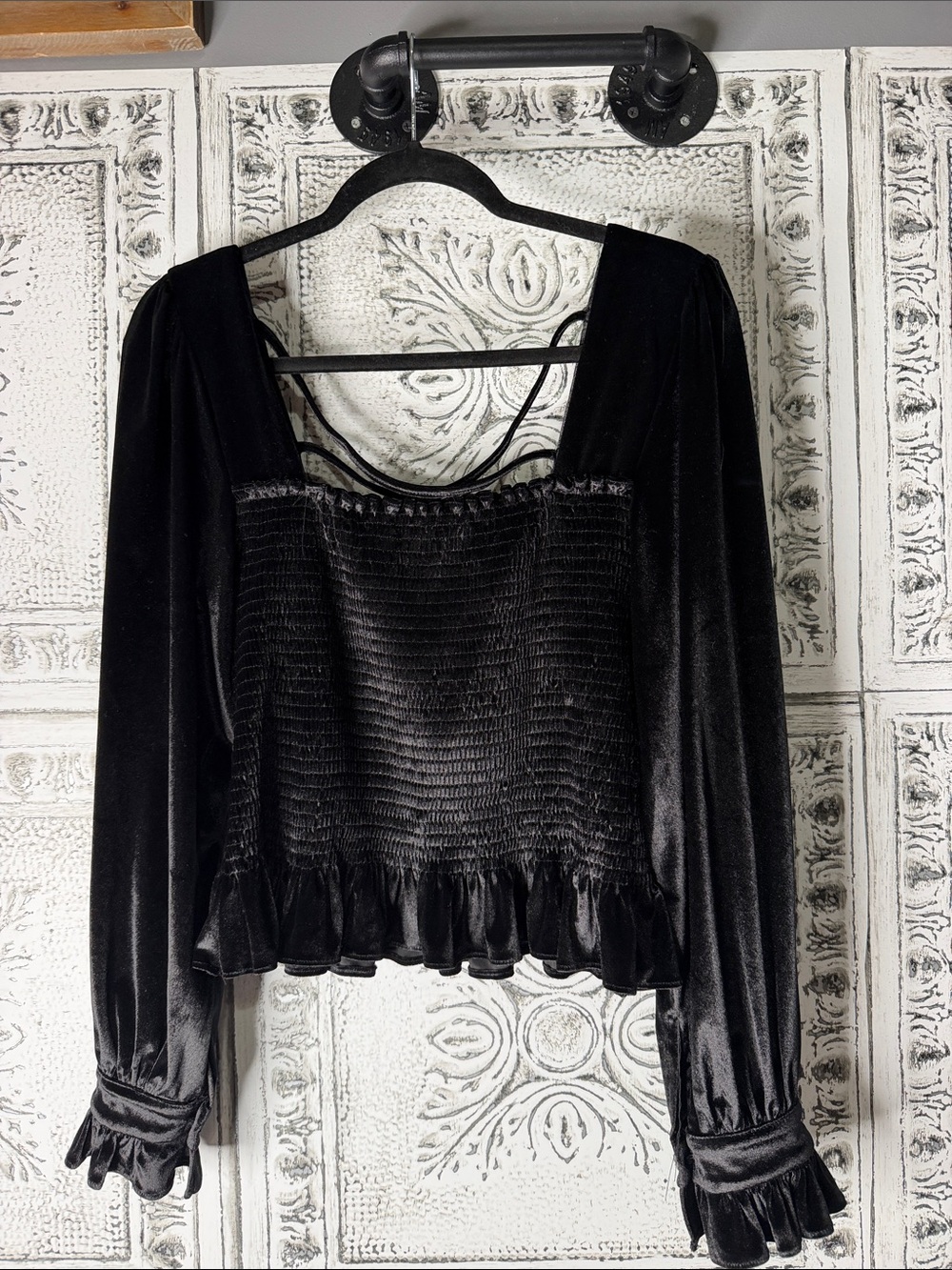 Women's Black Velvet Smocked Long-Sleeve Top